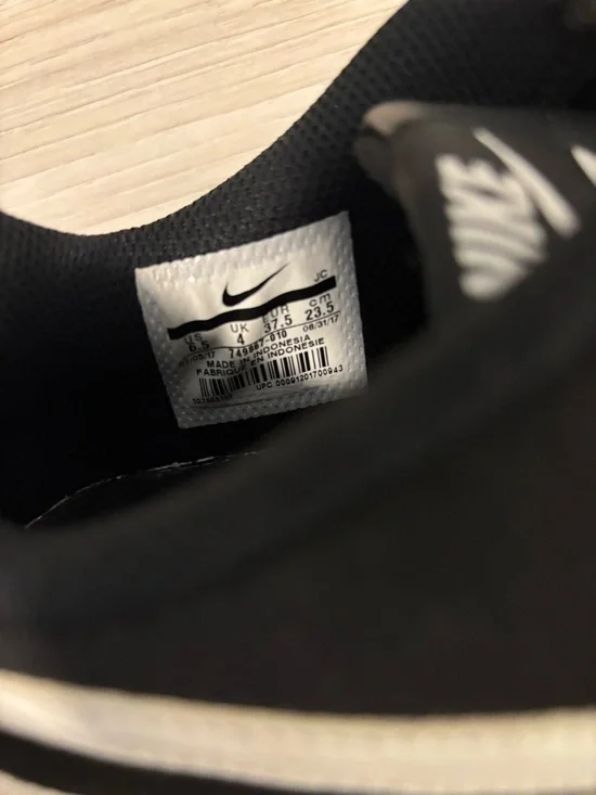 Nike Women’s Black Casual Sneakers - Picture 3 of 4